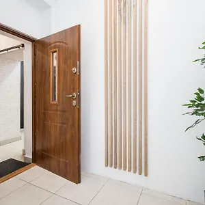 https://master-corner-guest-rooms.krakowhotelspoland.com